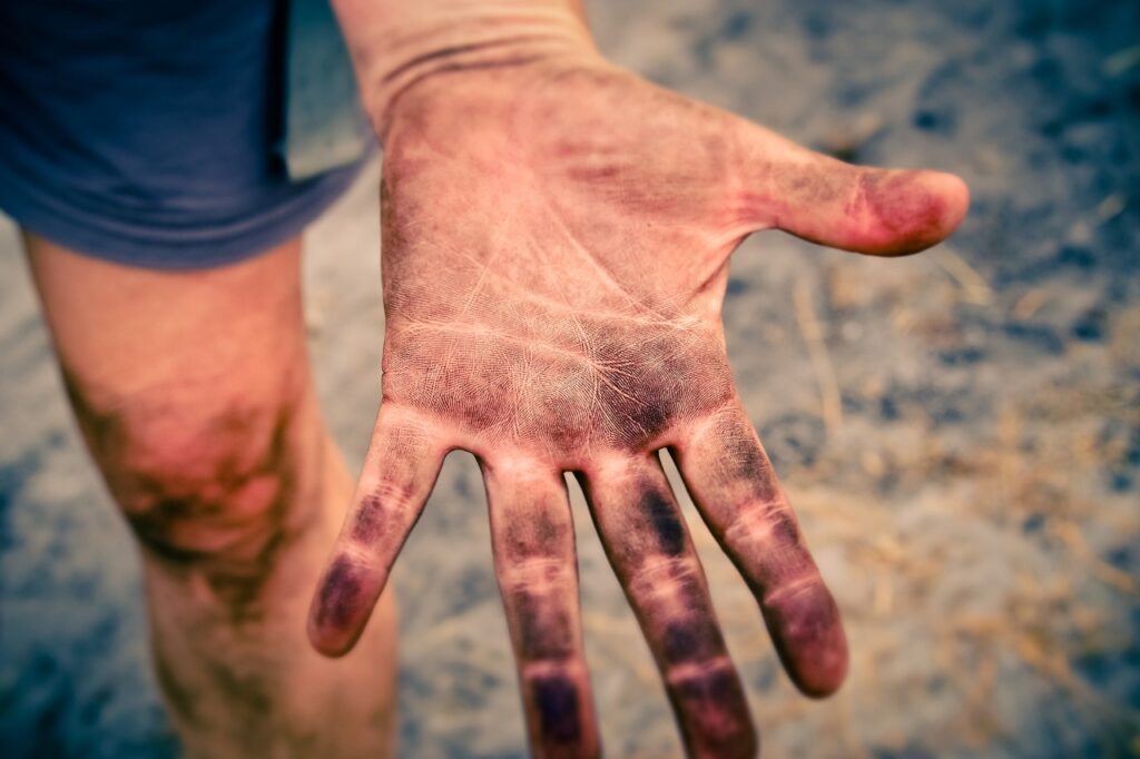 Hand- und Nagelpflege für Männer: Tipps für gepflegte Hände trotz körperlicher Arbeit auf men-styling.de